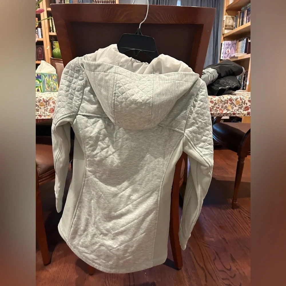 Be Boundless NWT Insulated Jacket Size Medium